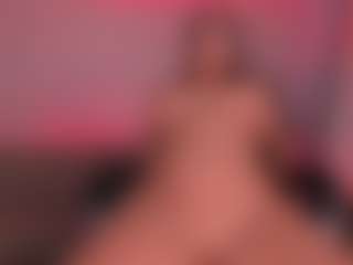 Live cam show with Valeria Roldan - Lush on CamwithHer