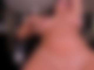 Valeria Roldan MILF webcam performer live streaming