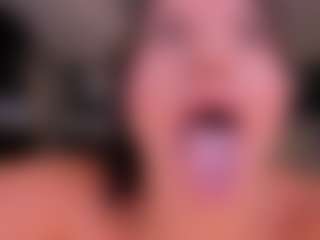 Valeria Roldan MILF webcam performer live streaming