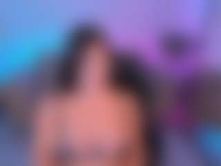 Valeria Roldan MILF webcam performer live streaming