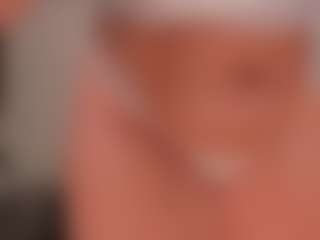 Valeria Roldan MILF webcam performer live streaming