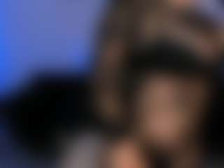 Valeria Roldan MILF webcam performer live streaming