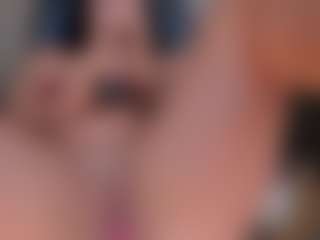 Live cam show with Valeria Roldan - Lovense on camwithhim.com