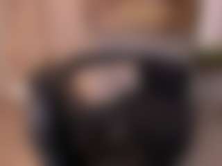 Valeria Roldan MILF webcam performer live streaming