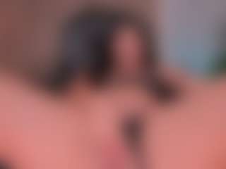 Valeria Roldan MILF webcam performer live streaming