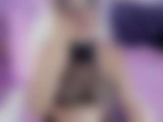victoria-castillo MILF webcam performer live streaming