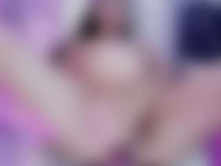 Live-Cam-Show mit victoria-castillo - Bedroom auf Camsoda
