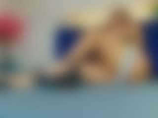 Spettacolo in cam dal vivo con evangelinahot - Orgasm su Camsoda