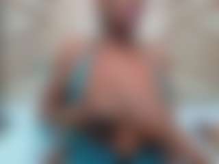 Live cam show with Kendrafosteer - Ebony MILF on Dare Cams