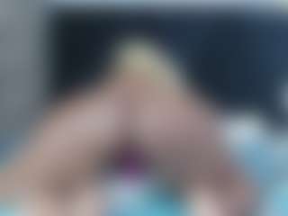 Live cam show with Kendrafosteer - Middle Aged on xxxlivecams.org