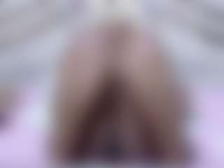 Live cam show with Kendrafosteer - Ebony MILF on liverealitysex.com