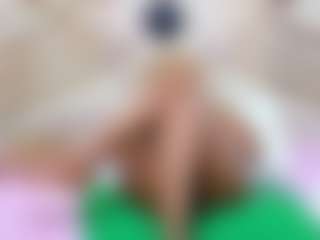 Live cam show with Kendrafosteer - Moaning on Milfs Live