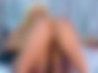 Live cam show with Kendrafosteer - Black MILF on Milf Play