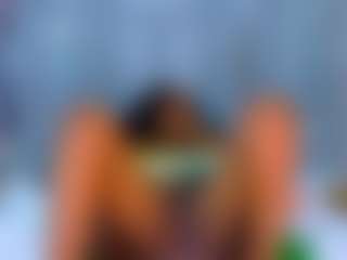 Live cam show with Kendrafosteer - Ebony MILF on Camsoda
