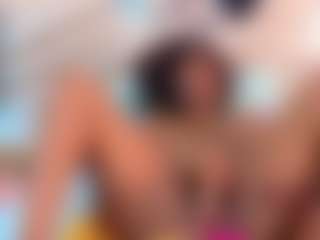 Live cam show with Kendrafosteer - Black Middle Aged on SxyPornLive