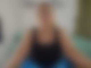 Live cam show with Renata salinas - Blonde Hair on Fit Hotties