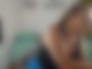Live cam show with Renata salinas - MILF on Camming Site