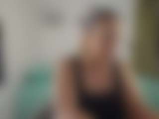 Live cam show with Renata salinas - Granny on friskycurves.com