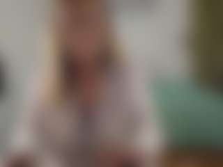 Live cam show with Renata salinas - Shaved Pussy on CamwithHer