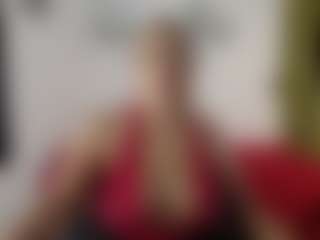 Live cam show with Renata salinas - Camel Toe on SmokeAndPoke