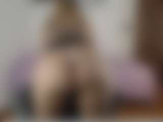Renata salinas's Live Sex Cam Show