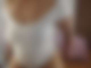 Live cam show with Renata salinas - Spank on CamClone