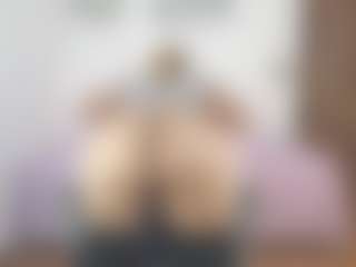 Live cam show with Renata salinas - Granny Big Ass on Strip Flash - Live Sex Shows