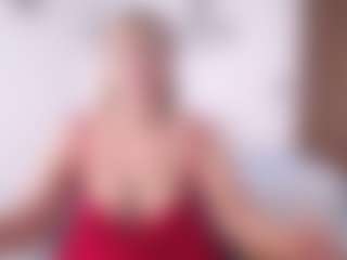 Renata salinas MILF webcam performer live streaming