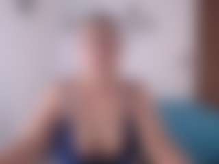 Live cam show with Renata salinas - Granny Blonde Hair on Camsoda