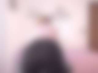 Live cam show with Renata salinas - Granny Blonde Hair on Camsoda