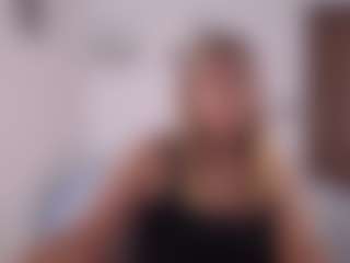 Live cam show with Renata salinas - Granny Blonde Hair on Soda Cam