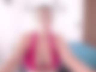 Live cam show with Renata salinas - Strip Mature on Camming Site
