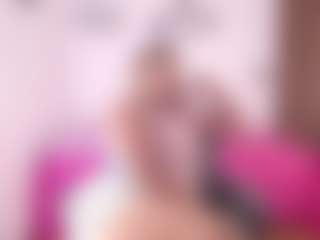 Live cam show with Renata salinas - White MILF on intimatelivegirls.com | colombia