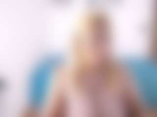 Live cam show with Renata salinas - Blonde Hair on Camsoda