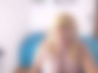 Live cam show with Renata salinas - Blonde Hair on Gym Cam Girls