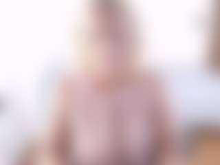 Live cam show with Renata salinas - Blonde Hair on Camming Site