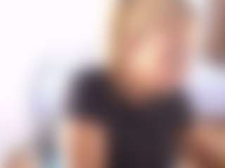 Live cam show with Renata salinas - Mature on StripNow