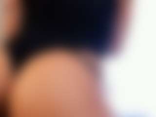 Live cam show with samarha Gomez - Pornstar Bedroom on Hubzter Live