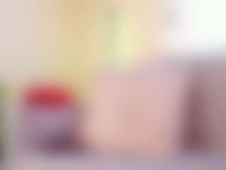 Live cam show with samy Gomez - Skinny on Uber Horny