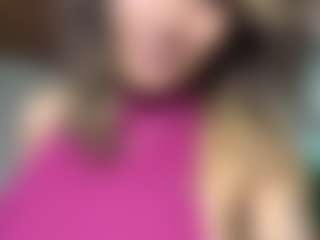 Live cam show with samy Gomez - Shaved Pussy on Camsoda