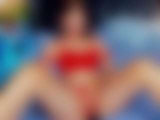 Live cam show with Adoralynn - Squirt on Camsoda