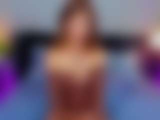 Pokaz na żywo z Adoralynn - Drinking na Camsoda