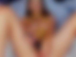 Live cam show with Adoralynn - Big Ass Latina on SxyPornLive