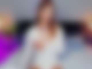 Live cam show with Adoralynn - Petite Teen (18+) on intimatelivegirls.com