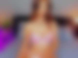 Live cam show with Adoralynn - Shaved Pussy on Soda Cam