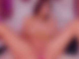Live cam show with Adoralynn - Squirt on Camsoda