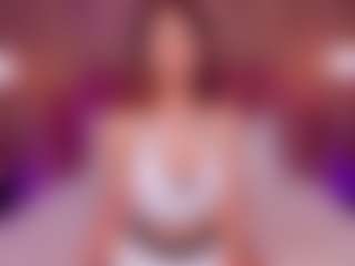 Live cam show with Adoralynn - Deepthroat on Camsoda