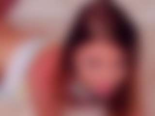 Live cam show with Adoralynn - Anal Teen (18+) on googirlz