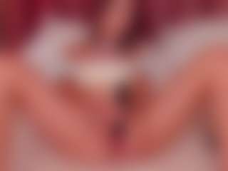 Show in cam erotica live di Adoralynn