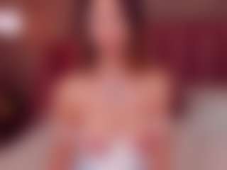 Live cam show with Adoralynn - Natural on Camsoda